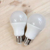Amazon Basics E27 LED 9W cálido dimmable 2-pack - foto 2