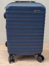Amazon Basics Maleta rígida expandible 55 cm azul - foto 6
