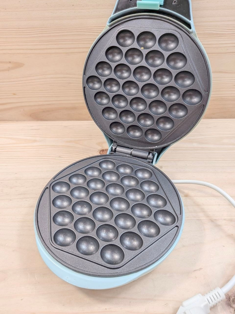 Gofrera Bestron Bubble Waffle verde 700W