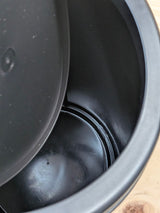 Papelera Baño Tatay 6L Negra Tapa Basculante - foto 2