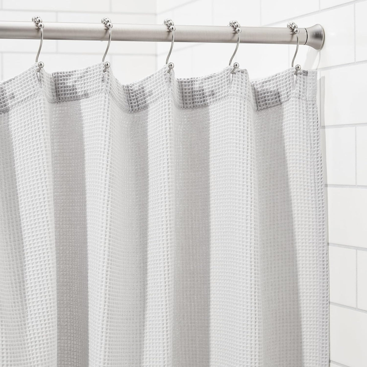 Barra ducha Amazon Basics 137-229 cm níquel