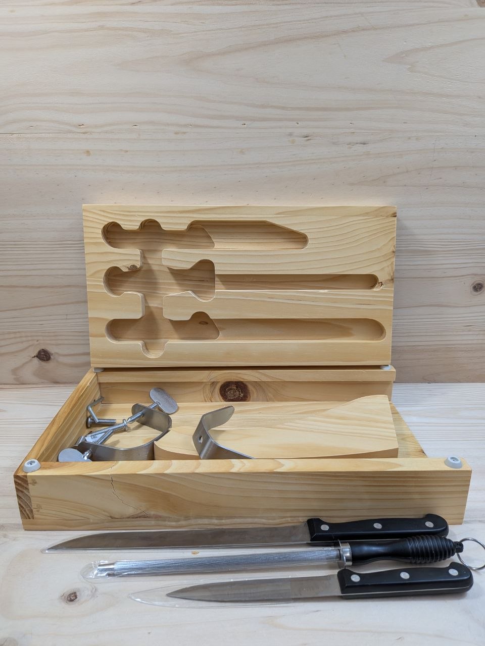 Jamonero Fackelmann Madera 39x21,5cm +3 cuchillos