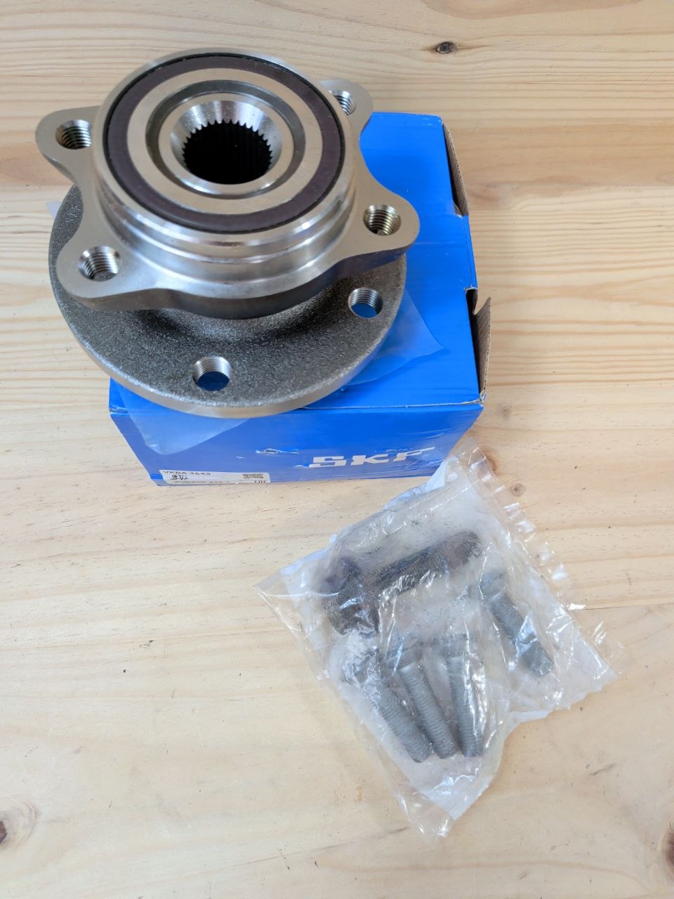 Kit Rodamiento Rueda SKF VKBA 3643 ABS Delantero